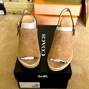 Brand New: Coach Poppy Sue Sig Wedge size 10